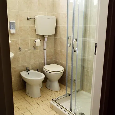 Affittacamere In Guest - New Cirene Double Comfort For Two People Rimini