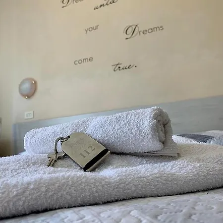 בית הארחה In Guest - New Cirene Double Comfort For Two People *
