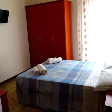 In Guest - New Cirene Double Comfort For Two People Πανσιόν Ρίμινι